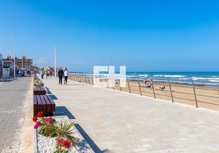Resale - Apartment - Torrevieja - La Mata