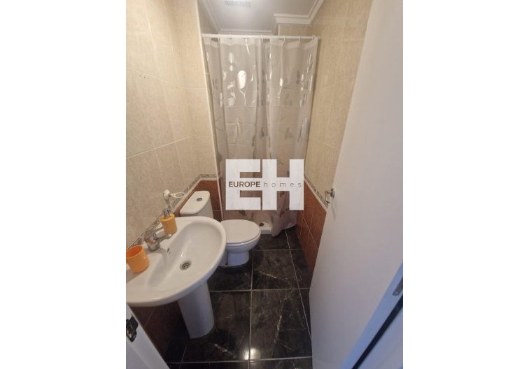 Resale - Apartment - Torrevieja - Centro - Muelle Pesquero