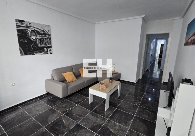 Resale - Apartment - Torrevieja - Centro - Muelle Pesquero