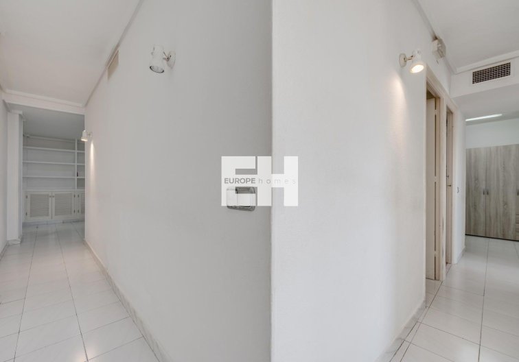 Resale - Apartment - Torrevieja - Centro