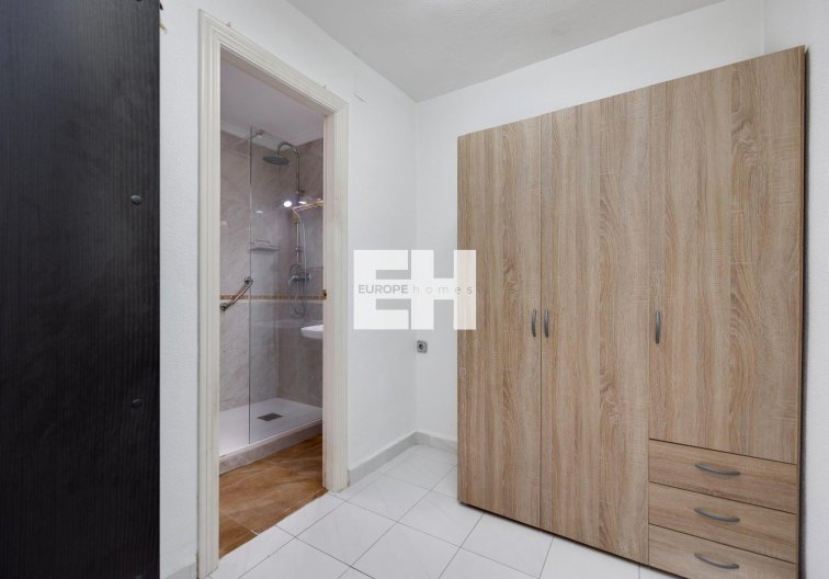 Resale - Apartment - Torrevieja - Centro