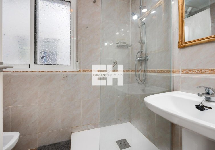 Resale - Apartment - Torrevieja - Centro