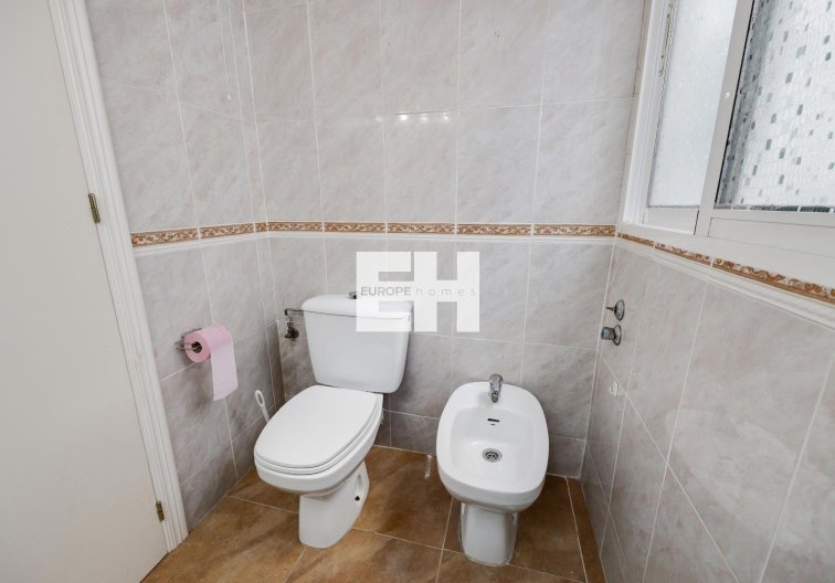 Resale - Apartment - Torrevieja - Centro