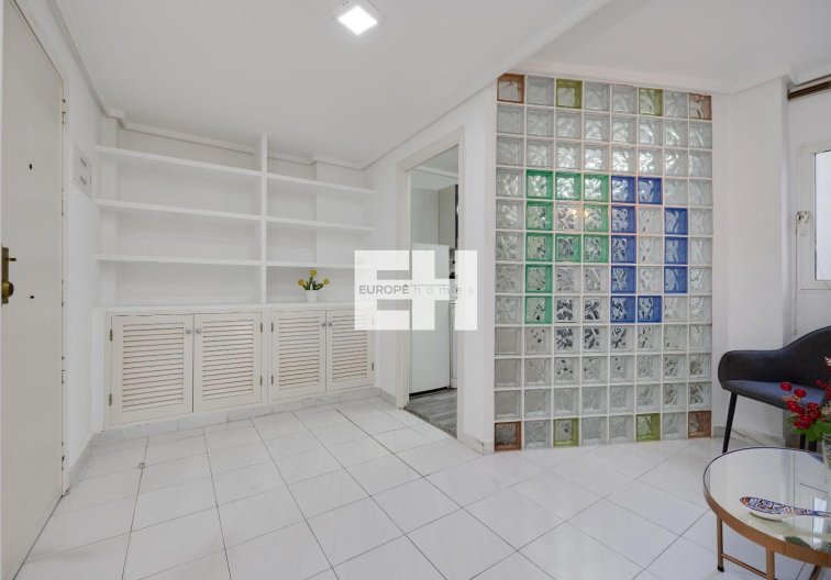 Resale - Apartment - Torrevieja - Centro