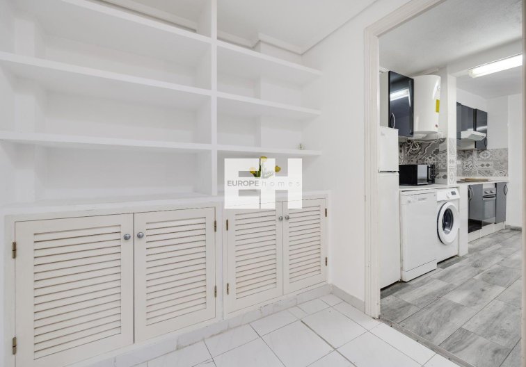 Resale - Apartment - Torrevieja - Centro