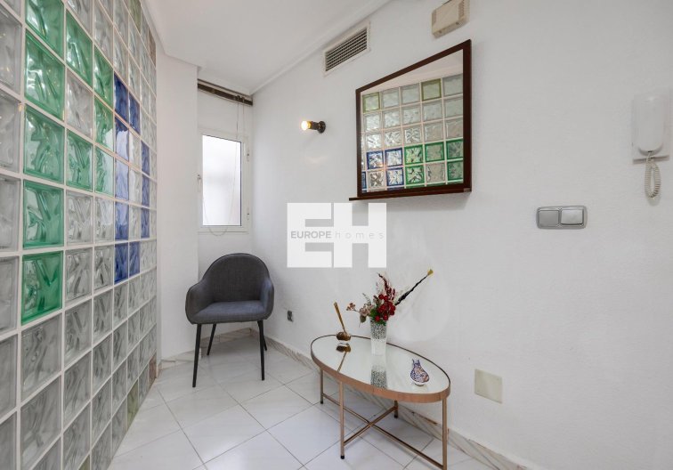Resale - Apartment - Torrevieja - Centro