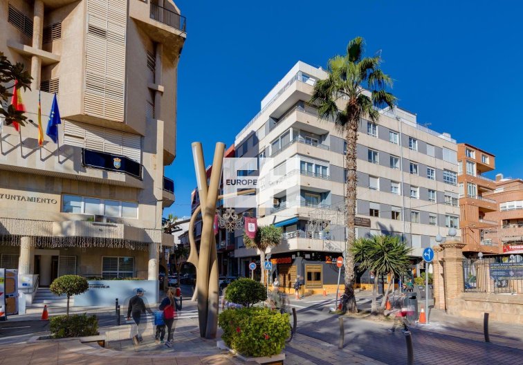 Resale - Apartment - Torrevieja - Centro