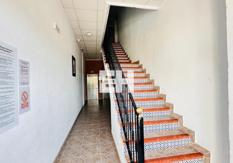 Resale - Apartment - Orihuela Costa - Playa Flamenca