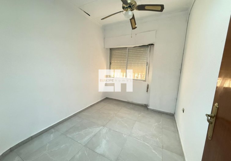 Segunda mano - Apartamento  - Torrevieja - Playa de los Locos