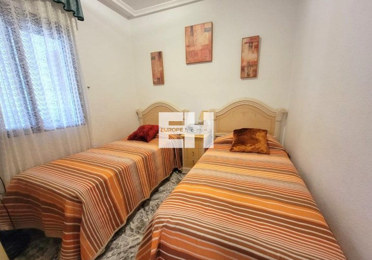 Segunda mano - Bungalow - Torrevieja - Los Frutales