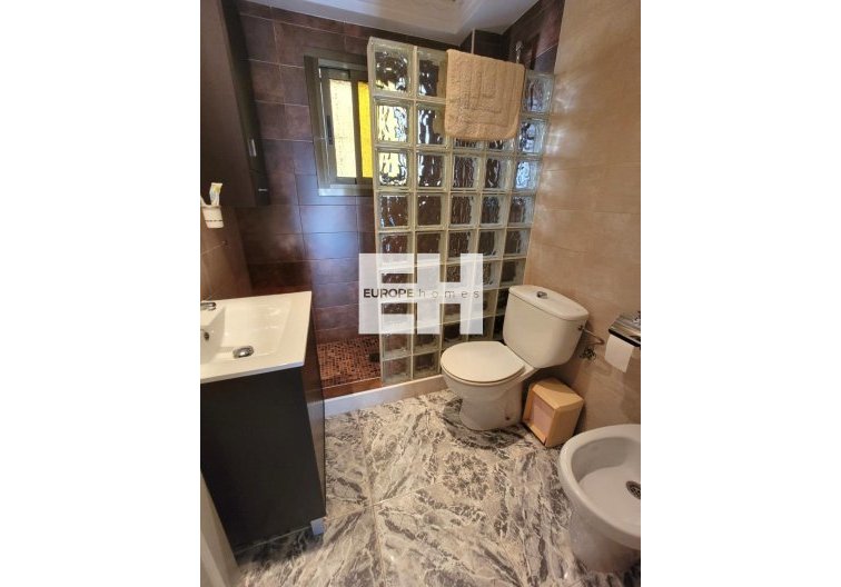 Segunda mano - Bungalow - Torrevieja - Los Frutales