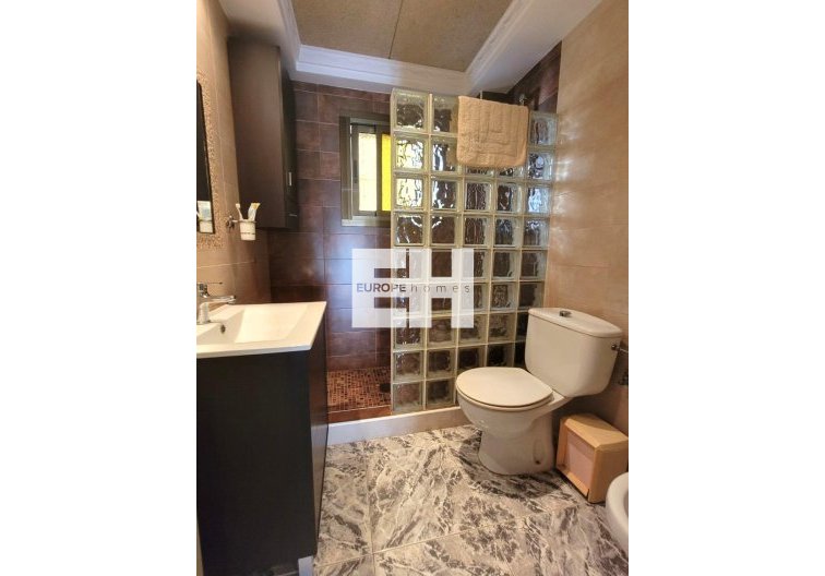 Segunda mano - Bungalow - Torrevieja - Los Frutales