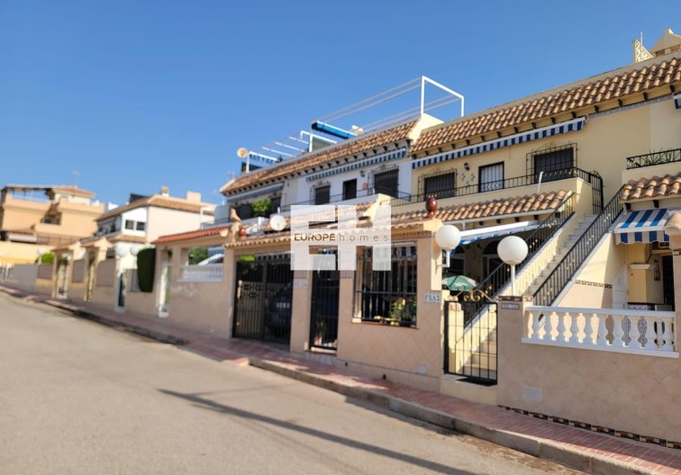 Segunda mano - Bungalow - Torrevieja - Los Frutales