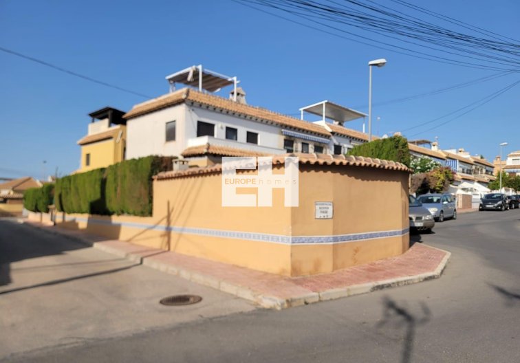 Segunda mano - Bungalow - Torrevieja - Los Frutales
