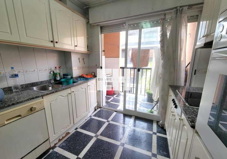 Segunda mano - Apartamento  - Torrevieja - Centro