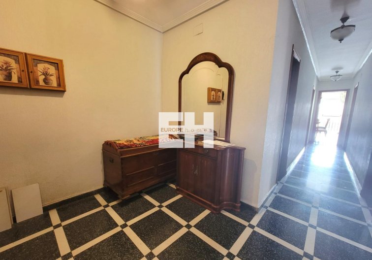 Segunda mano - Apartamento  - Torrevieja - Centro