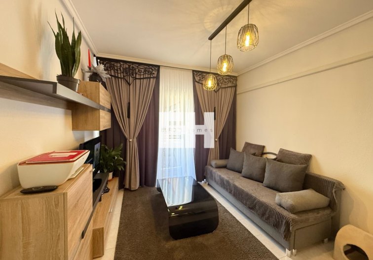 Segunda mano - Apartamento  - Torrevieja - Parque De Las Naciones