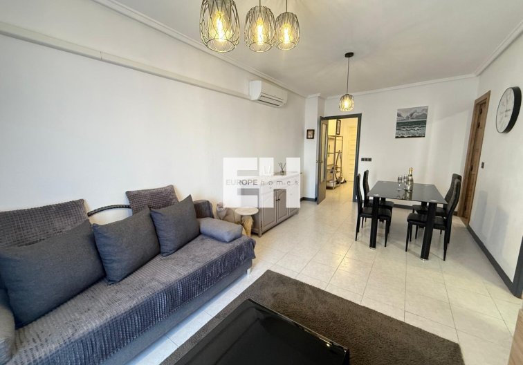 Segunda mano - Apartamento  - Torrevieja - Parque De Las Naciones