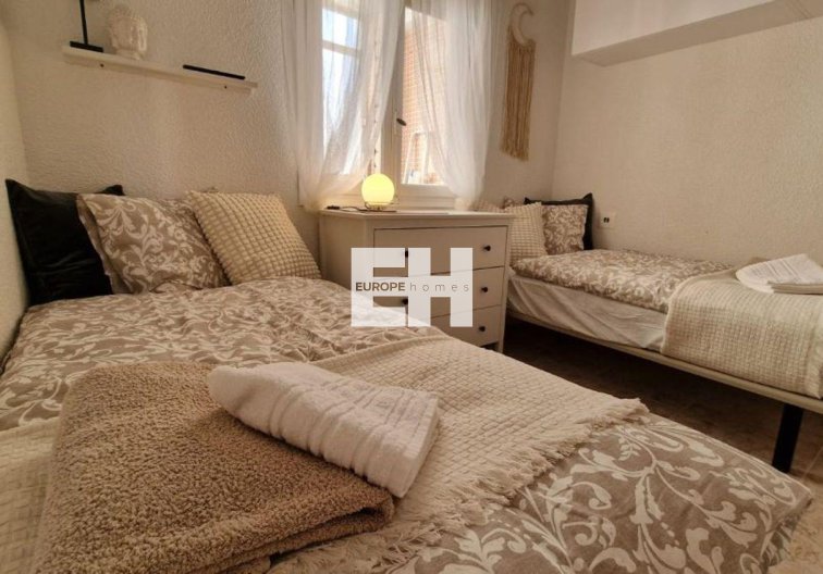 Segunda mano - Apartamento  - Torrevieja - Playa de los Locos
