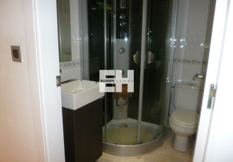 Segunda mano - Apartamento  - La Florida - Inland