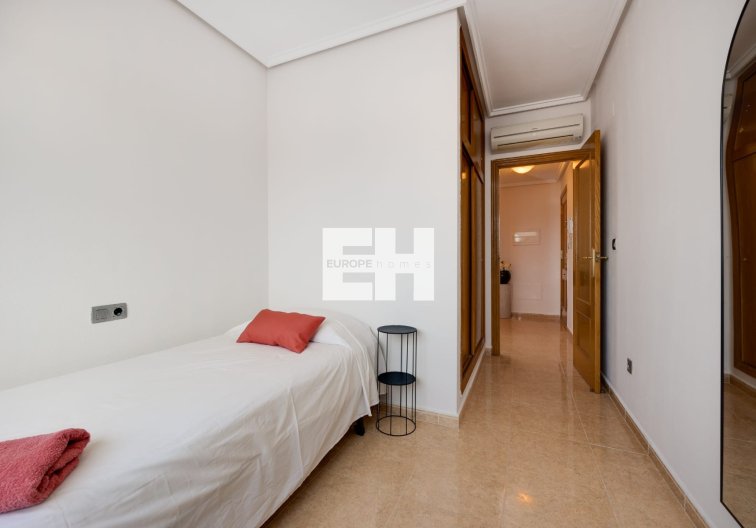 Segunda mano - Apartamento  - Jacarilla - Inland