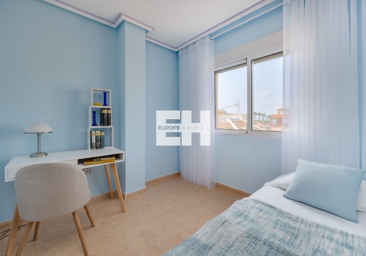 Segunda mano - Apartamento  - Jacarilla - Inland