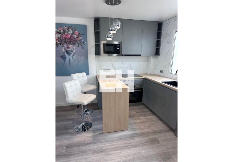 Segunda mano - Apartamento  - Torrevieja - Estacion De Autobuses