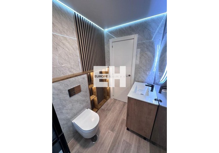 Segunda mano - Apartamento  - Torrevieja - Estacion De Autobuses