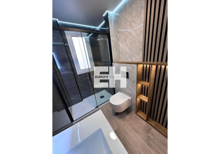 Segunda mano - Apartamento  - Torrevieja - Estacion De Autobuses