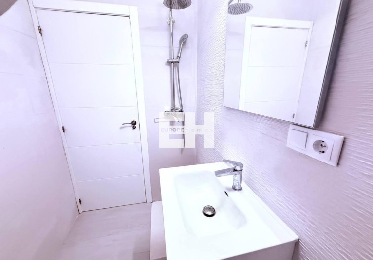 Herverkoop - town house - Orihuela Costa - Las Filipinas