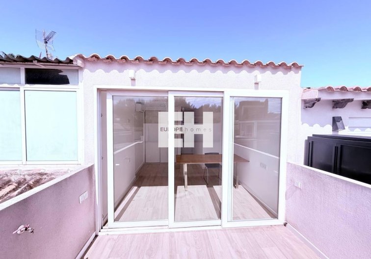 Herverkoop - town house - Orihuela Costa - Las Filipinas