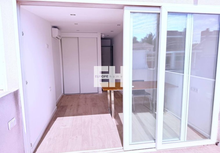 Herverkoop - town house - Orihuela Costa - Las Filipinas