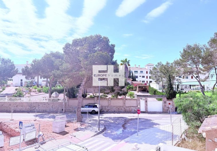 Herverkoop - town house - Orihuela Costa - Las Filipinas