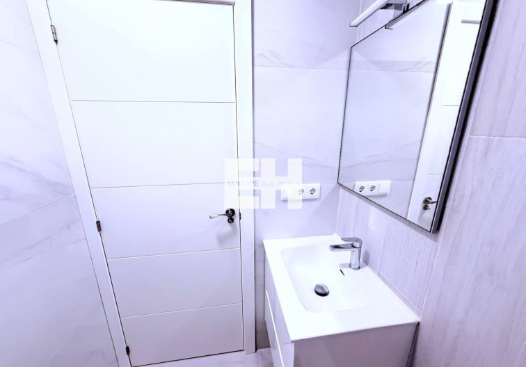 Herverkoop - town house - Orihuela Costa - Las Filipinas