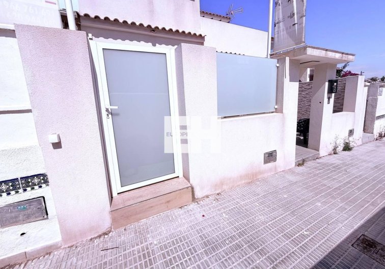 Herverkoop - town house - Orihuela Costa - Las Filipinas