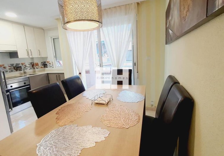 Segunda mano - Apartamento  - Torrevieja - Centro