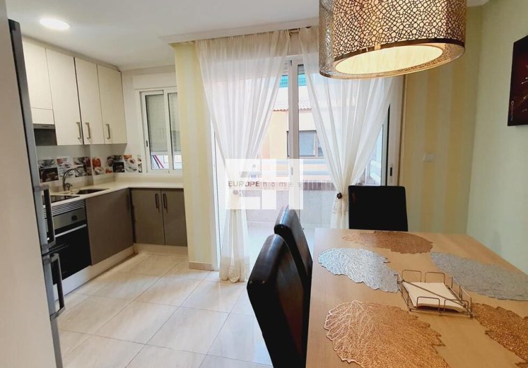 Segunda mano - Apartamento  - Torrevieja - Centro