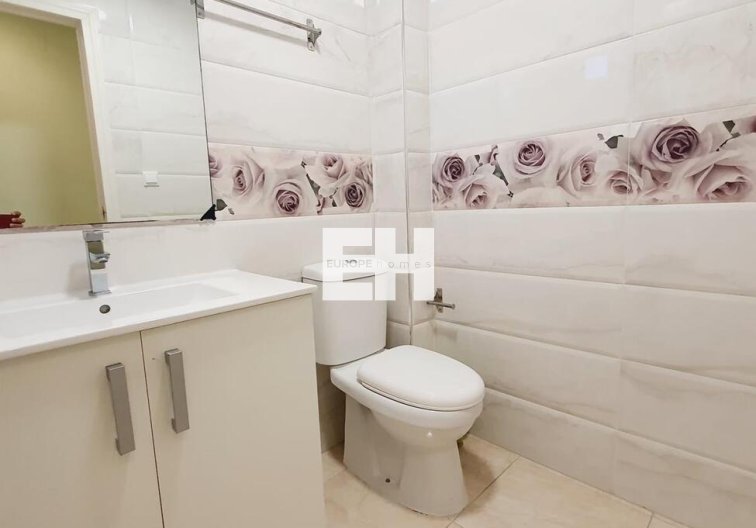 Segunda mano - Apartamento  - Torrevieja - Centro