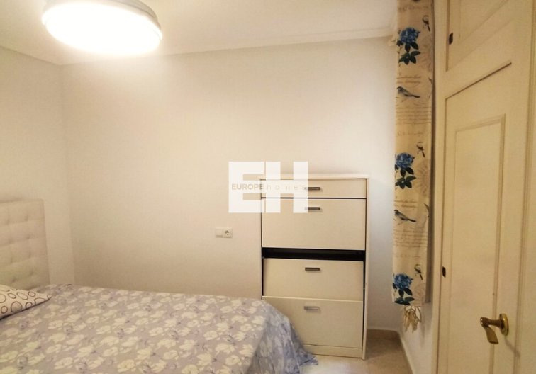 Segunda mano - Apartamento  - Torrevieja - Centro