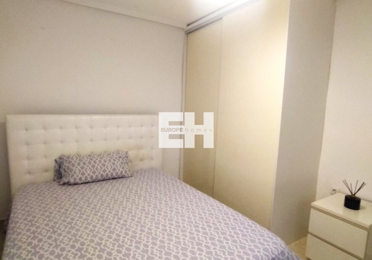 Segunda mano - Apartamento  - Torrevieja - Centro