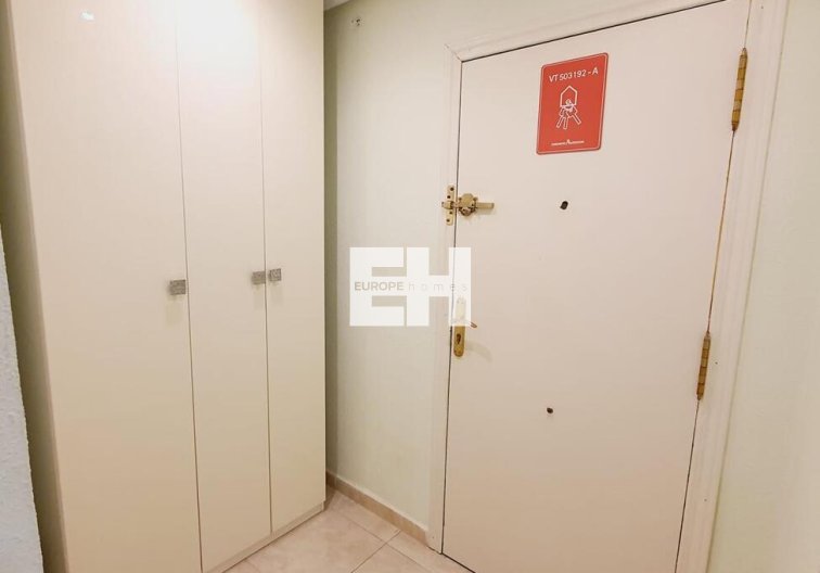 Segunda mano - Apartamento  - Torrevieja - Centro