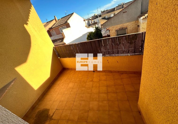 Herverkoop - town house - Los Alcázares