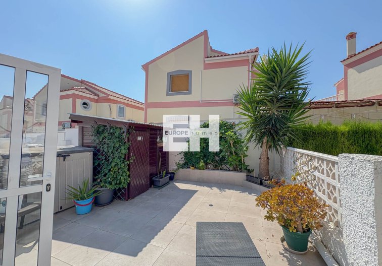 Segunda mano - town house - Torrevieja - Costa Blanca