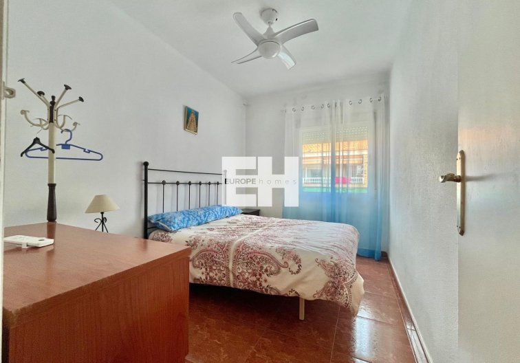 Segunda mano - Apartamento  - Torrevieja - Estacion De Autobuses