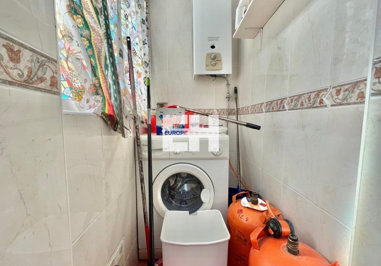 Segunda mano - Apartamento  - Torrevieja - Estacion De Autobuses