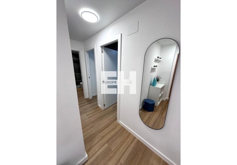 Segunda mano - Apartamento  - Torrevieja - Estacion De Autobuses