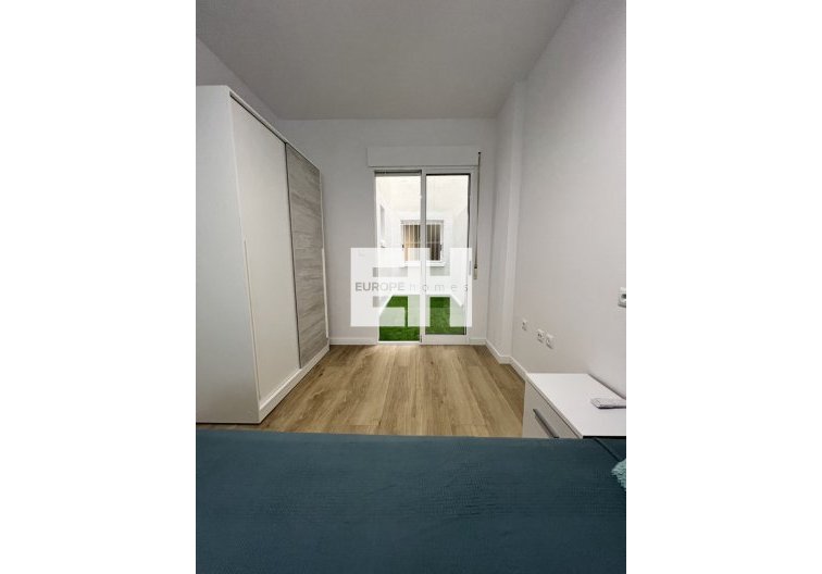 Resale - Apartment - Torrevieja - Centro