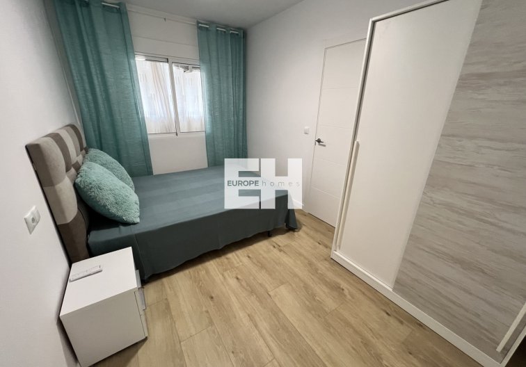 Resale - Apartment - Torrevieja - Centro