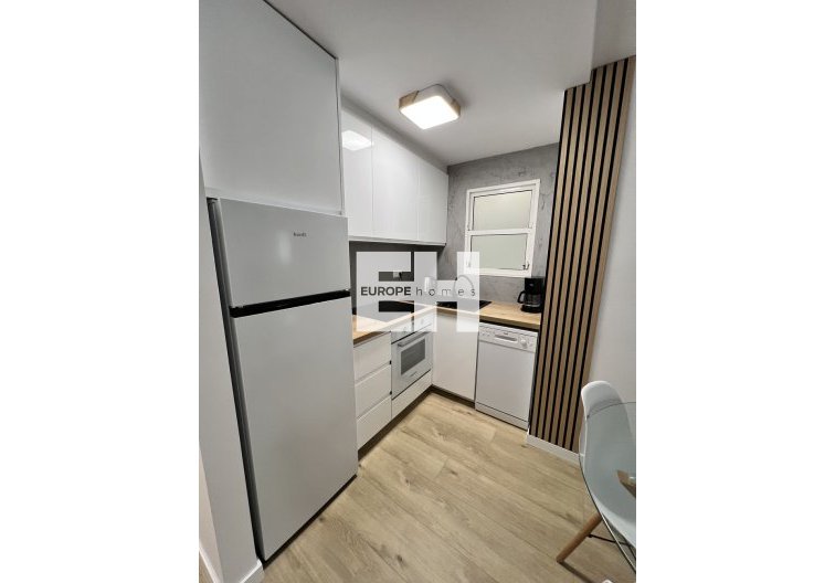 Resale - Apartment - Torrevieja - Centro