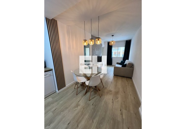 Resale - Apartment - Torrevieja - Centro